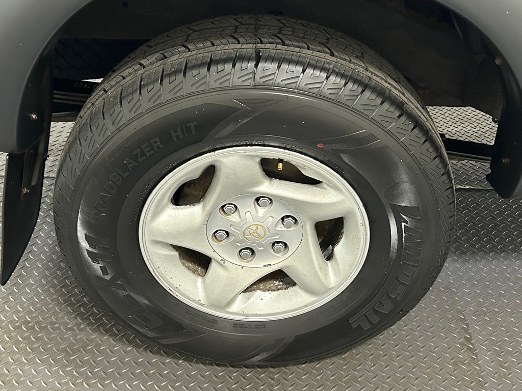 2003 Toyota Tacoma Image 17
