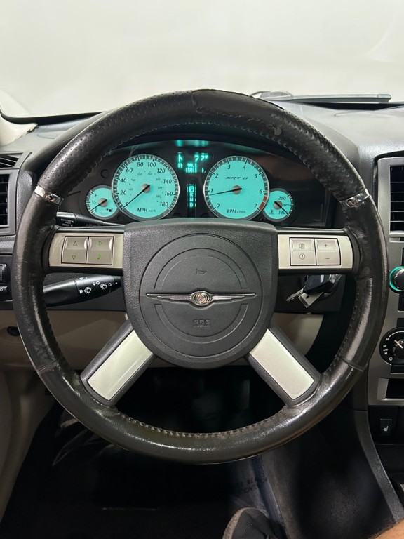 2006 Chrysler 300 Image 16