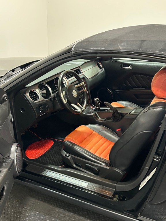 2012 Ford Mustang Image 8