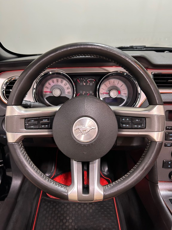 2012 Ford Mustang Image 15
