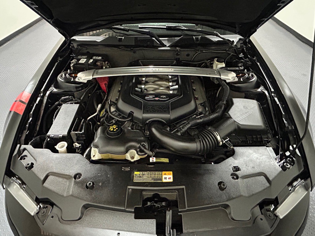 2012 Ford Mustang Image 17