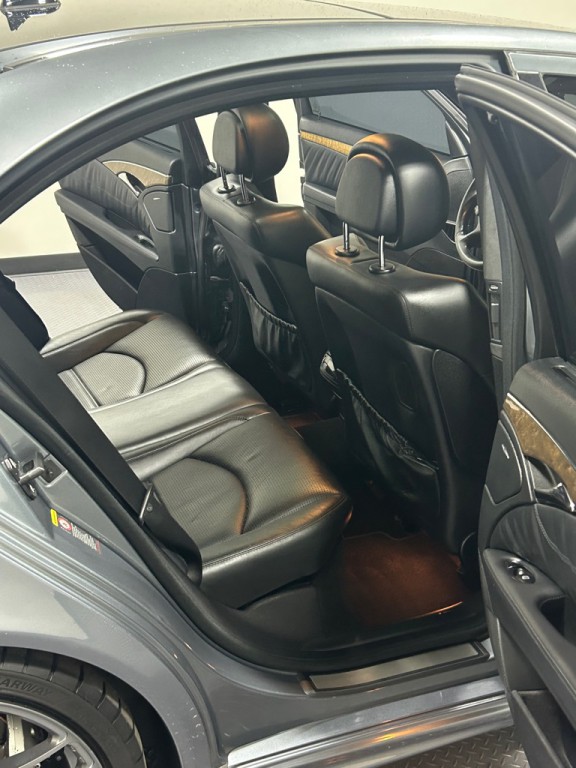 2008 Mercedes-Benz E-Class Image 10