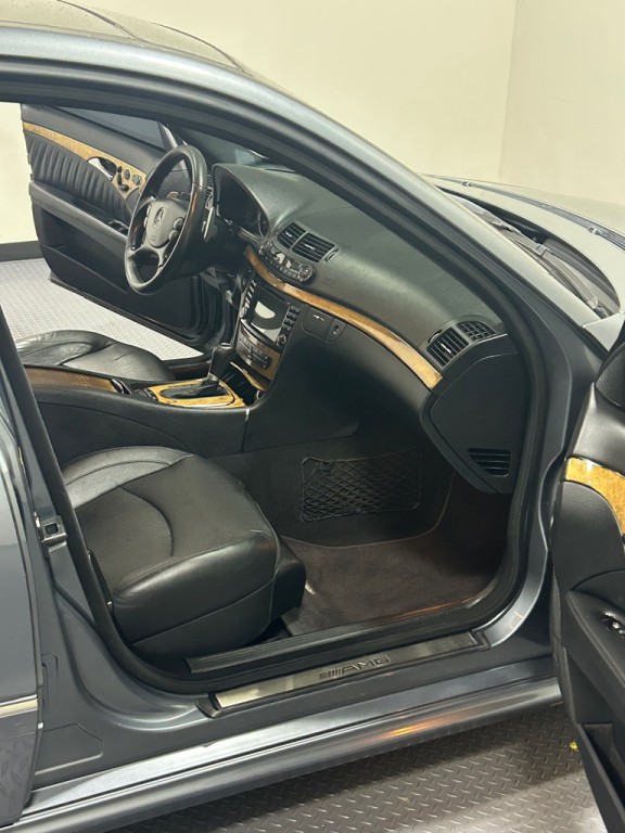 2008 Mercedes-Benz E-Class Image 11