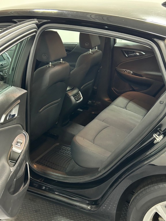 2016 Chevrolet Malibu Image 9