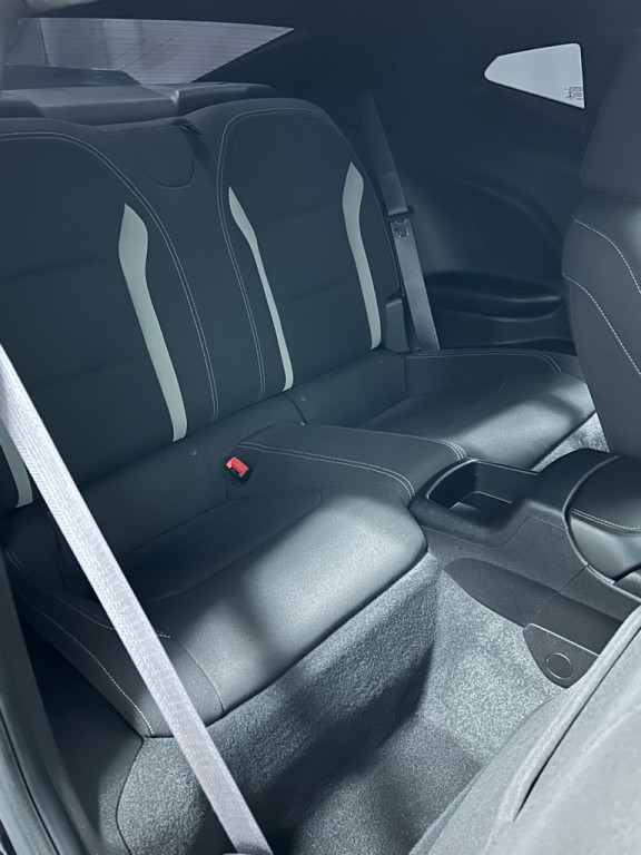 2017 Chevrolet Camaro Image 11