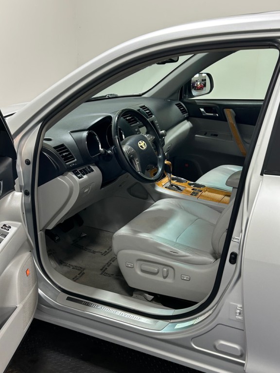 2010 Toyota Highlander Image 8