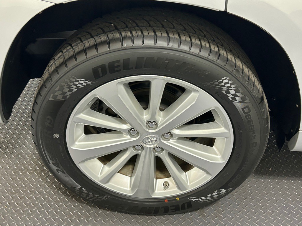 2010 Toyota Highlander Image 18