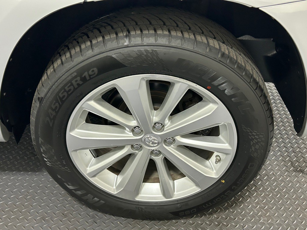 2010 Toyota Highlander Image 19