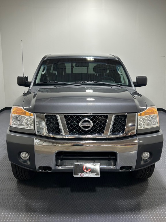2011 Nissan Titan Image 3