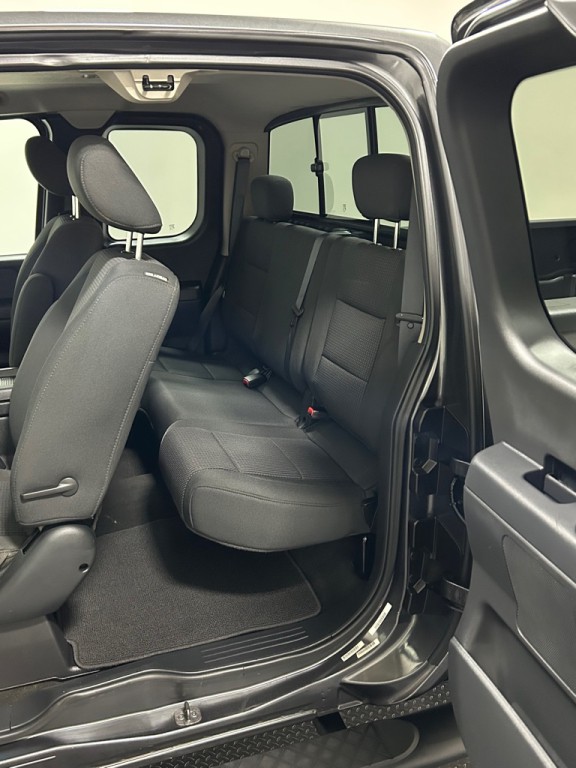 2011 Nissan Titan Image 9