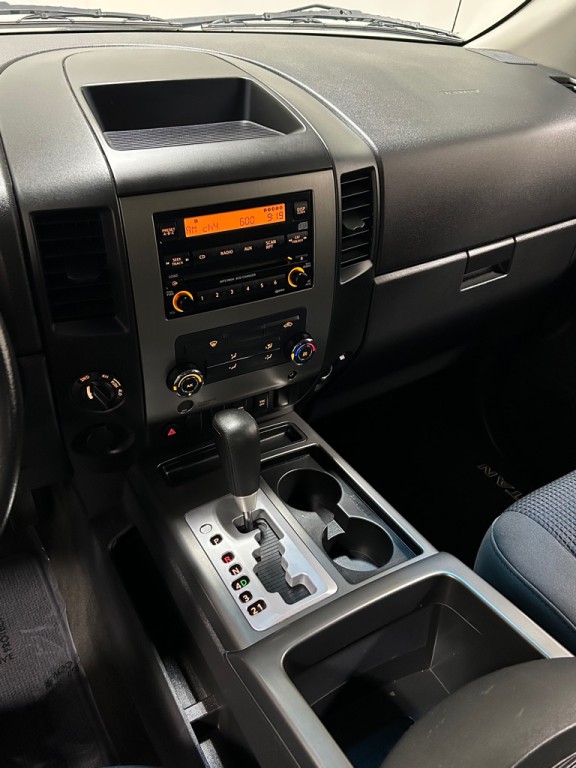 2011 Nissan Titan Image 13