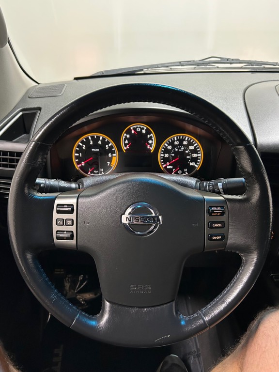 2011 Nissan Titan Image 14