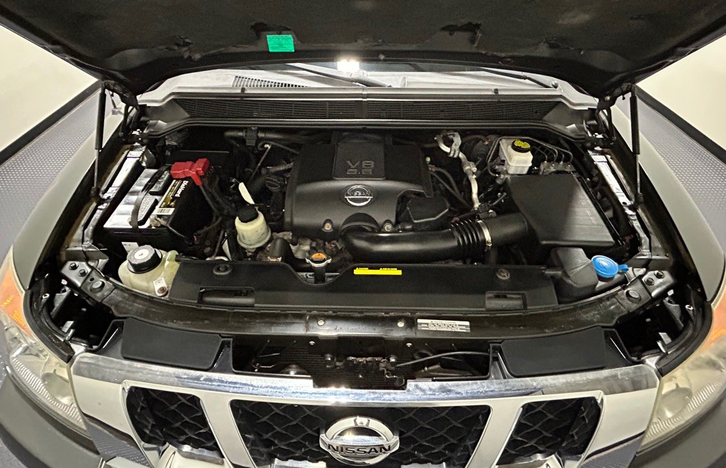 2011 Nissan Titan Image 15