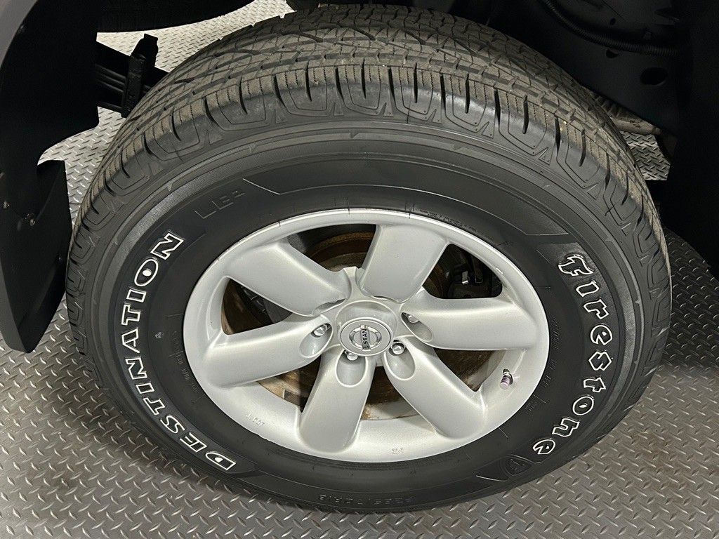 2011 Nissan Titan Image 17