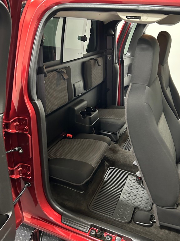 2010 Chevrolet Colorado Image 10