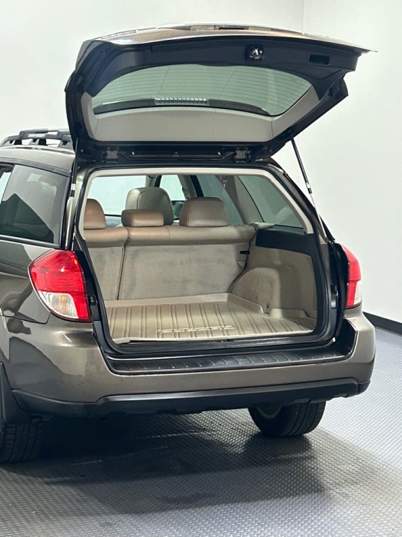 2009 Subaru Outback Image 12