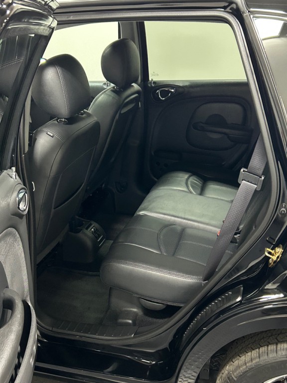 2004 Chrysler PT Cruiser Image 9