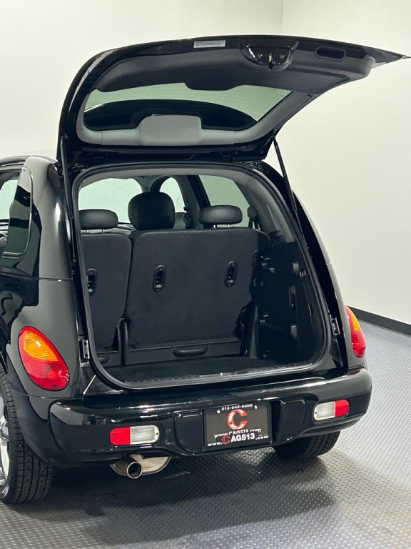 2004 Chrysler PT Cruiser Image 12
