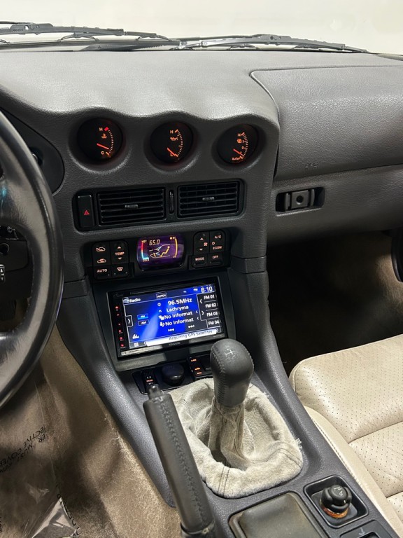 1995 Mitsubishi 3000GT Image 13