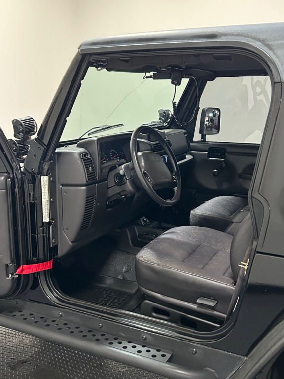 2002 Jeep Wrangler Image 8