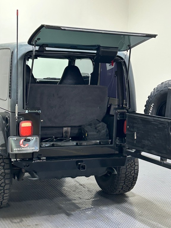 2002 Jeep Wrangler Image 11