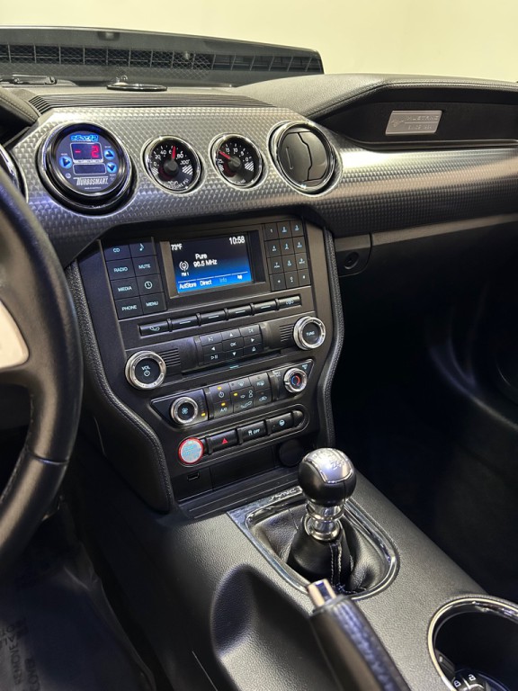 2017 Ford Mustang Image 12
