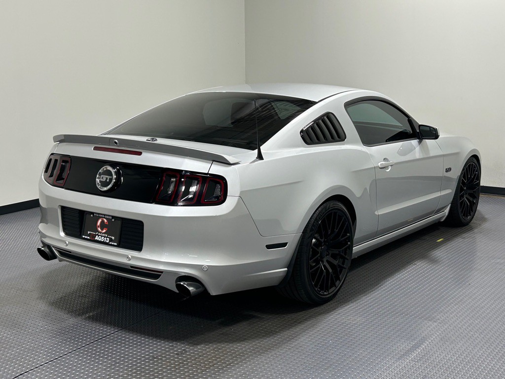 2013 Ford Mustang Image 5