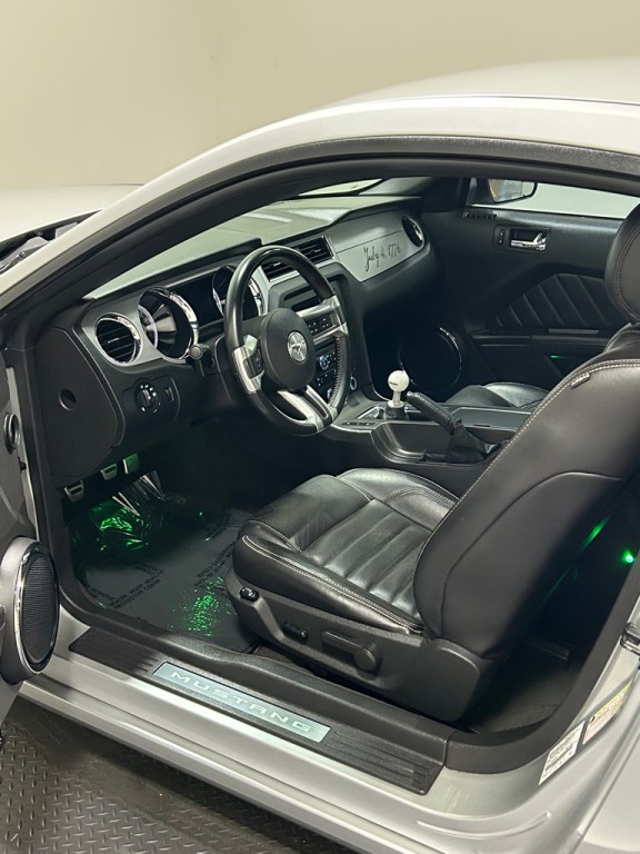 2013 Ford Mustang Image 8