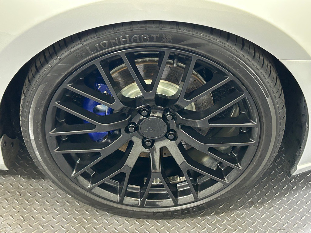 2013 Ford Mustang Image 17