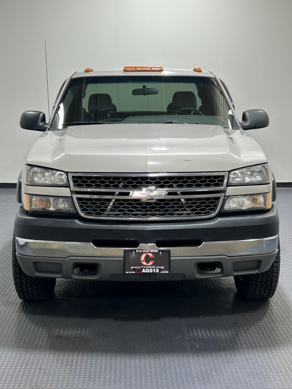 2005 Chevrolet Silverado 1500 Image 3
