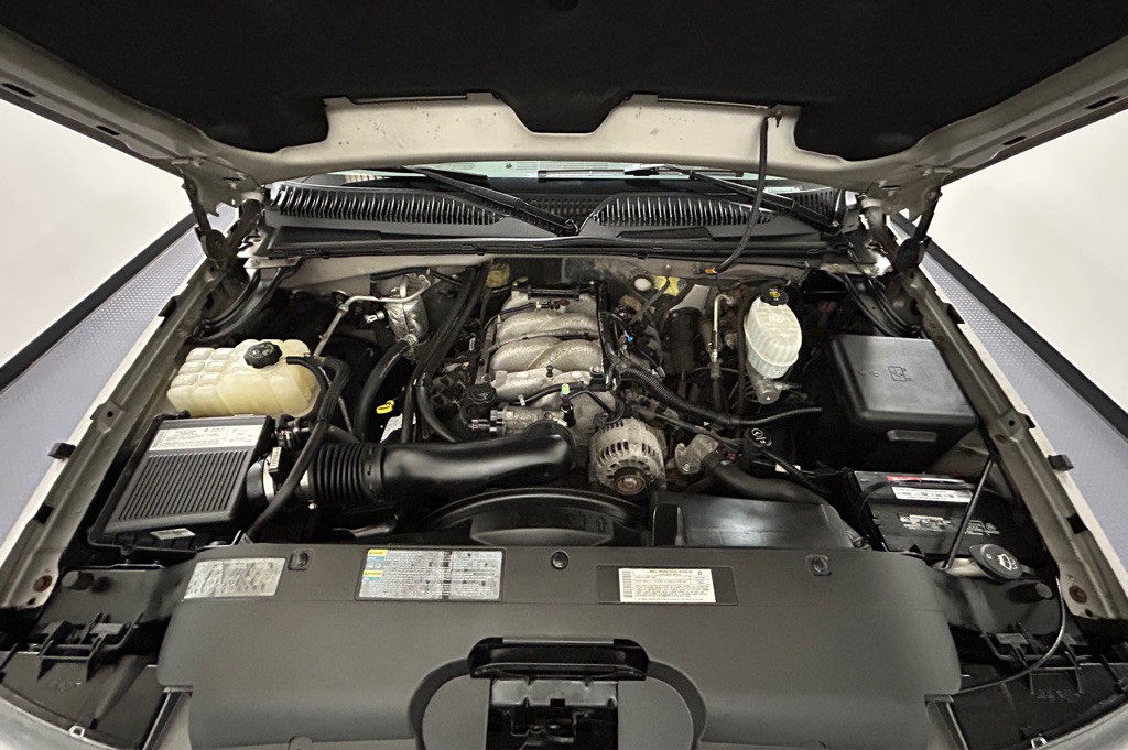 2005 Chevrolet Silverado 1500 Image 16