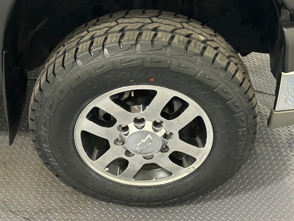 2005 Chevrolet Silverado 1500 Image 17