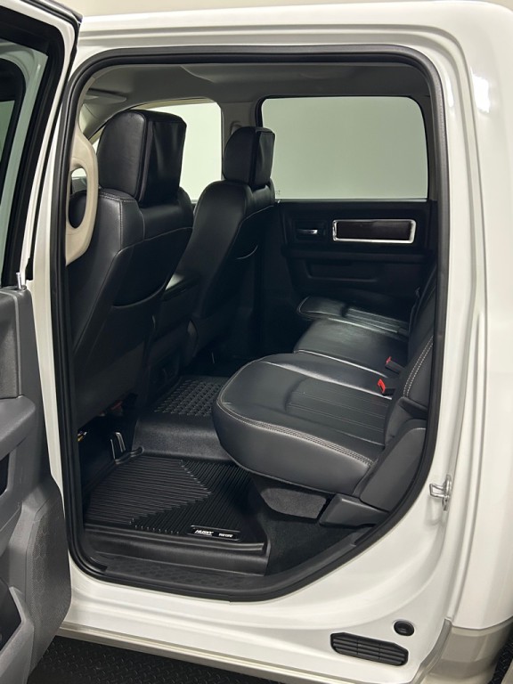 2011 Dodge Ram 3500 Image 9