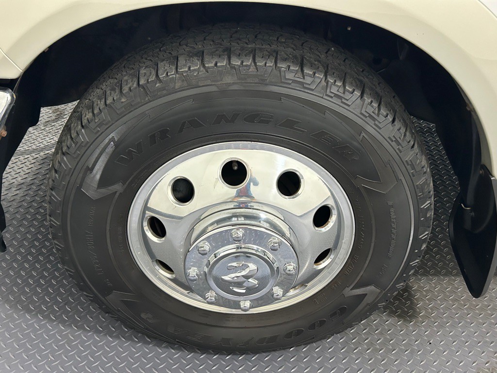 2011 Dodge Ram 3500 Image 20