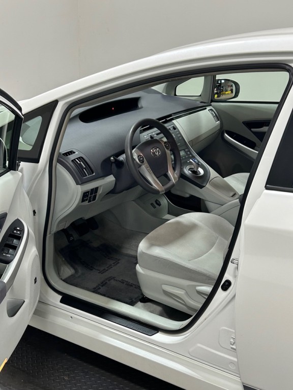 2010 Toyota Prius Image 8
