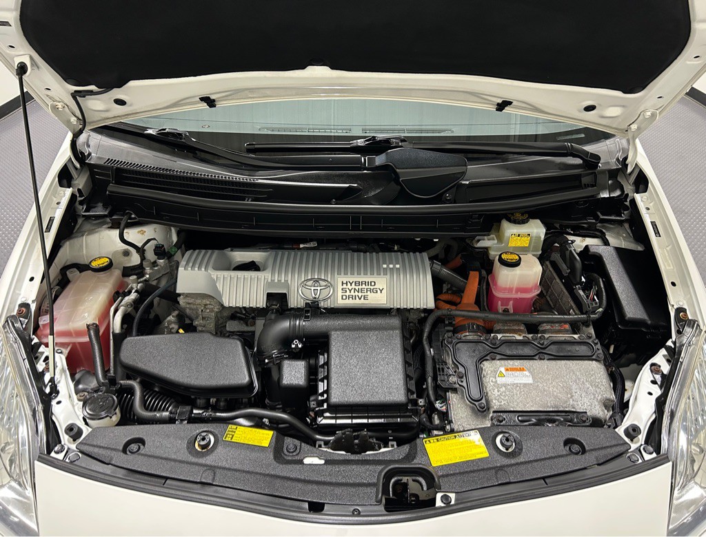 2010 Toyota Prius Image 16