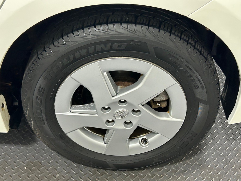 2010 Toyota Prius Image 19