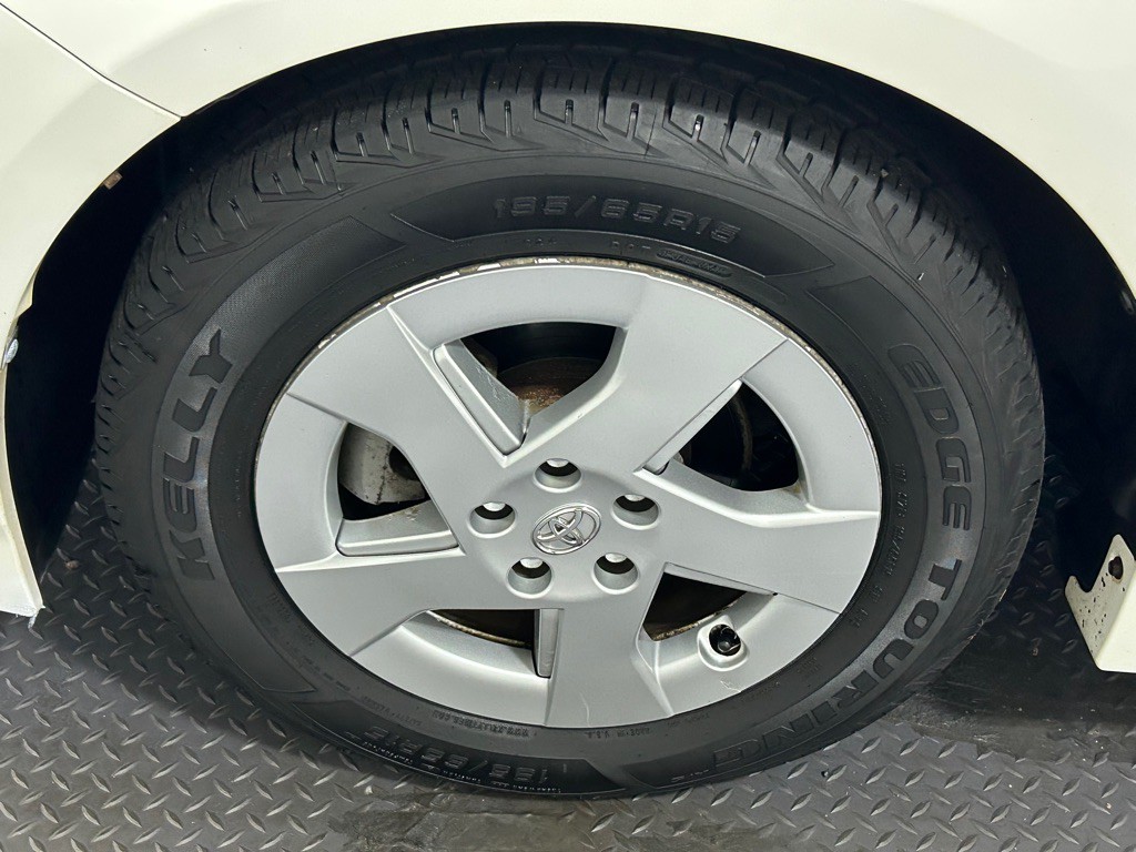 2010 Toyota Prius Image 20