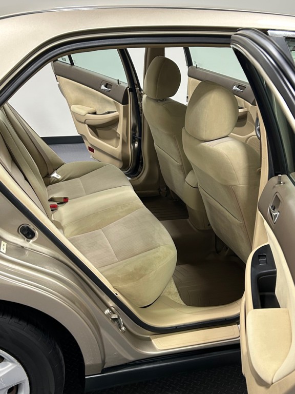 2003 Honda Accord Image 10