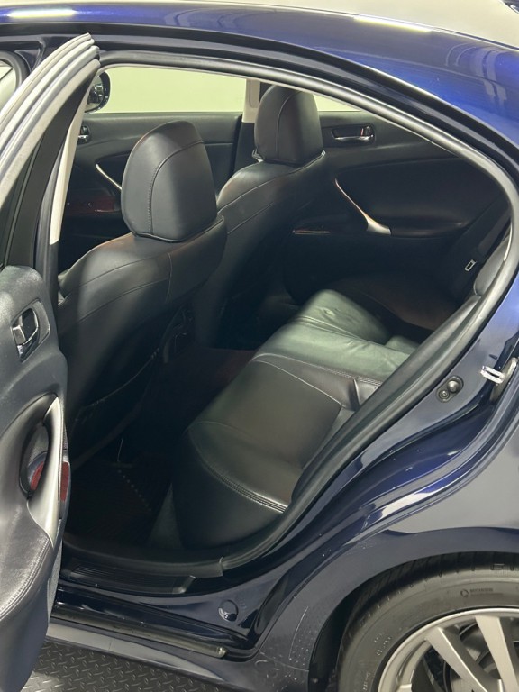 2008 Lexus IS Image 9
