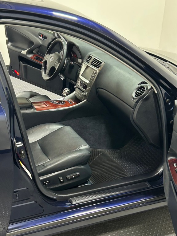2008 Lexus IS Image 11