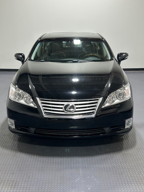 2011 Lexus ES Image 3