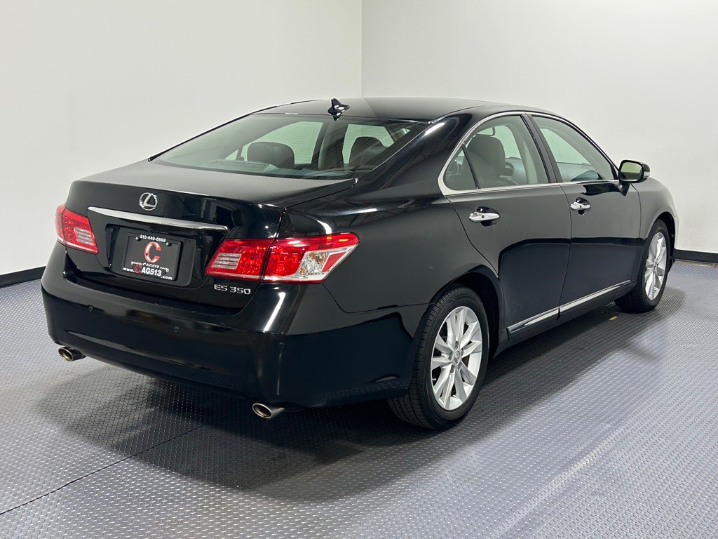 2011 Lexus ES Image 5