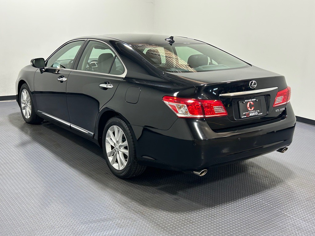 2011 Lexus ES Image 7