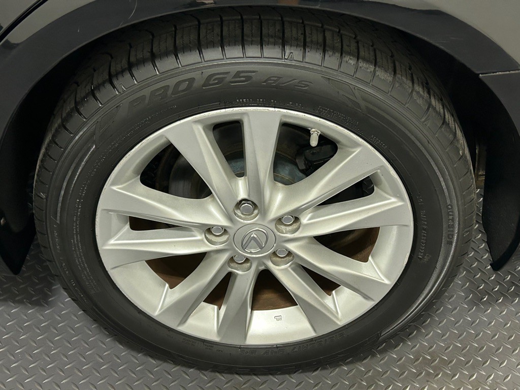 2011 Lexus ES Image 20