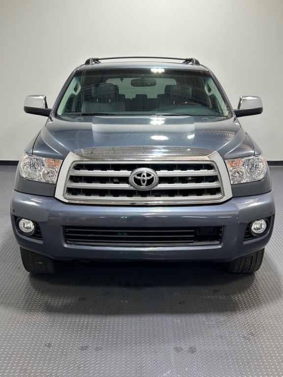 2010 Toyota Sequoia Image 3