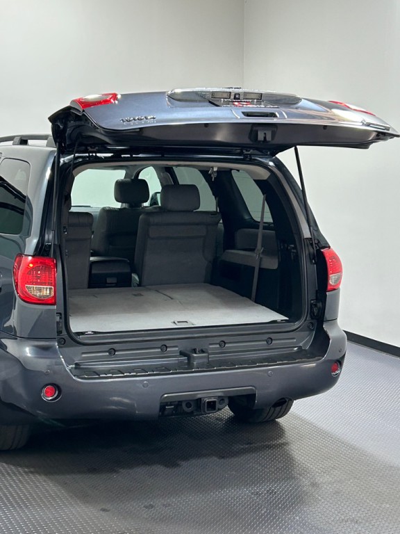 2010 Toyota Sequoia Image 14