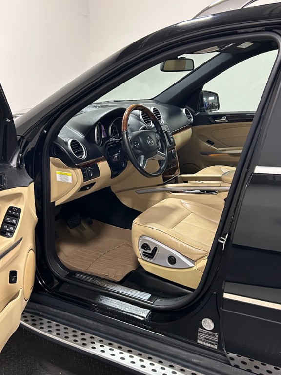 2012 Mercedes-Benz GL-Class Image 8