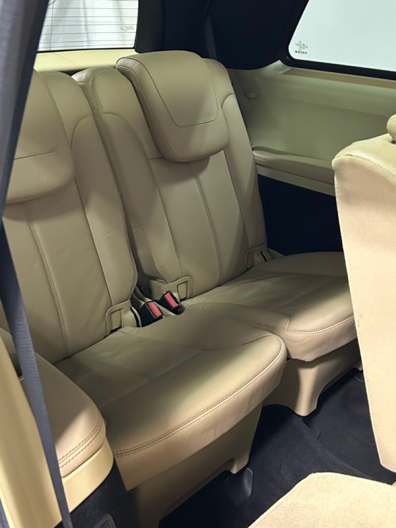 2012 Mercedes-Benz GL-Class Image 10