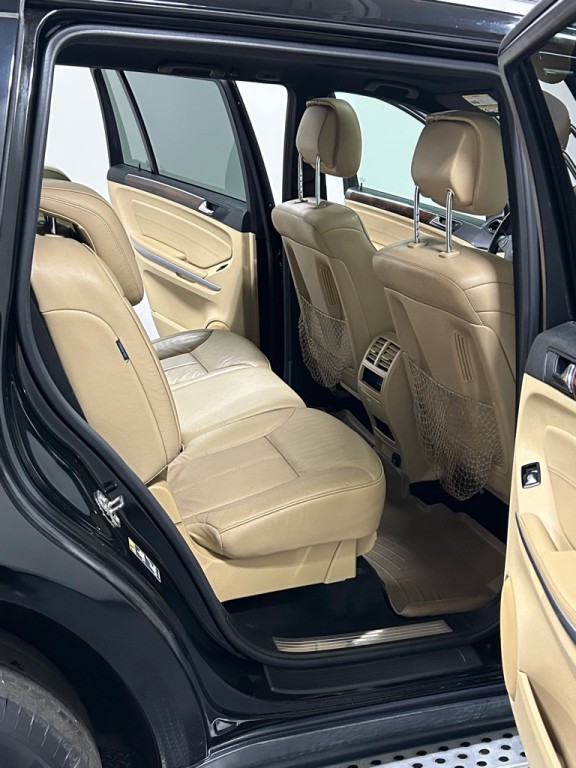 2012 Mercedes-Benz GL-Class Image 11